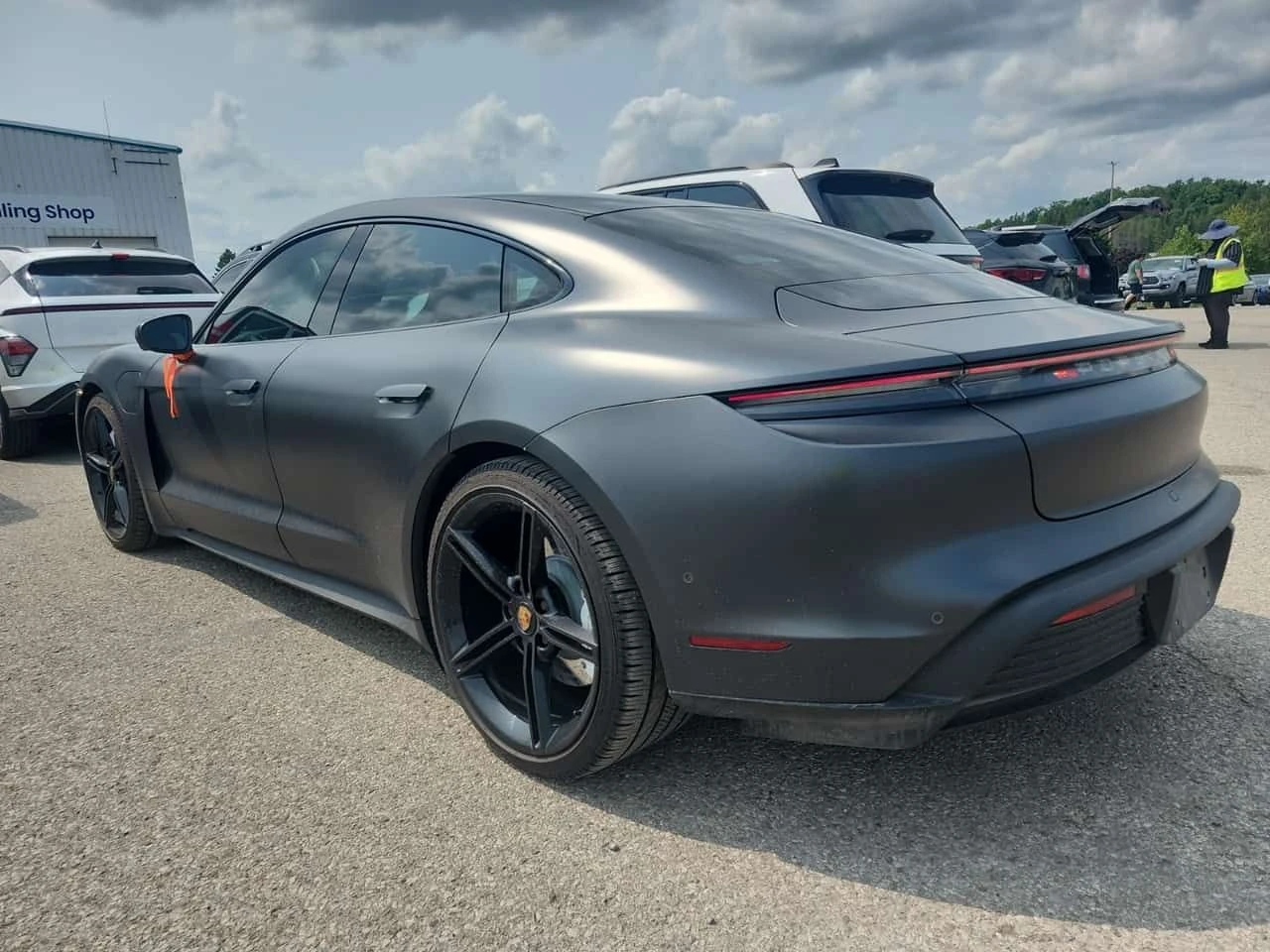 Porsche Taycan * Sedan 4s * CARFAX * БЕЗ ПЪРВОНАЧАЛНА ВНОСКА, снимка 6 - Автомобили и джипове - 55461886