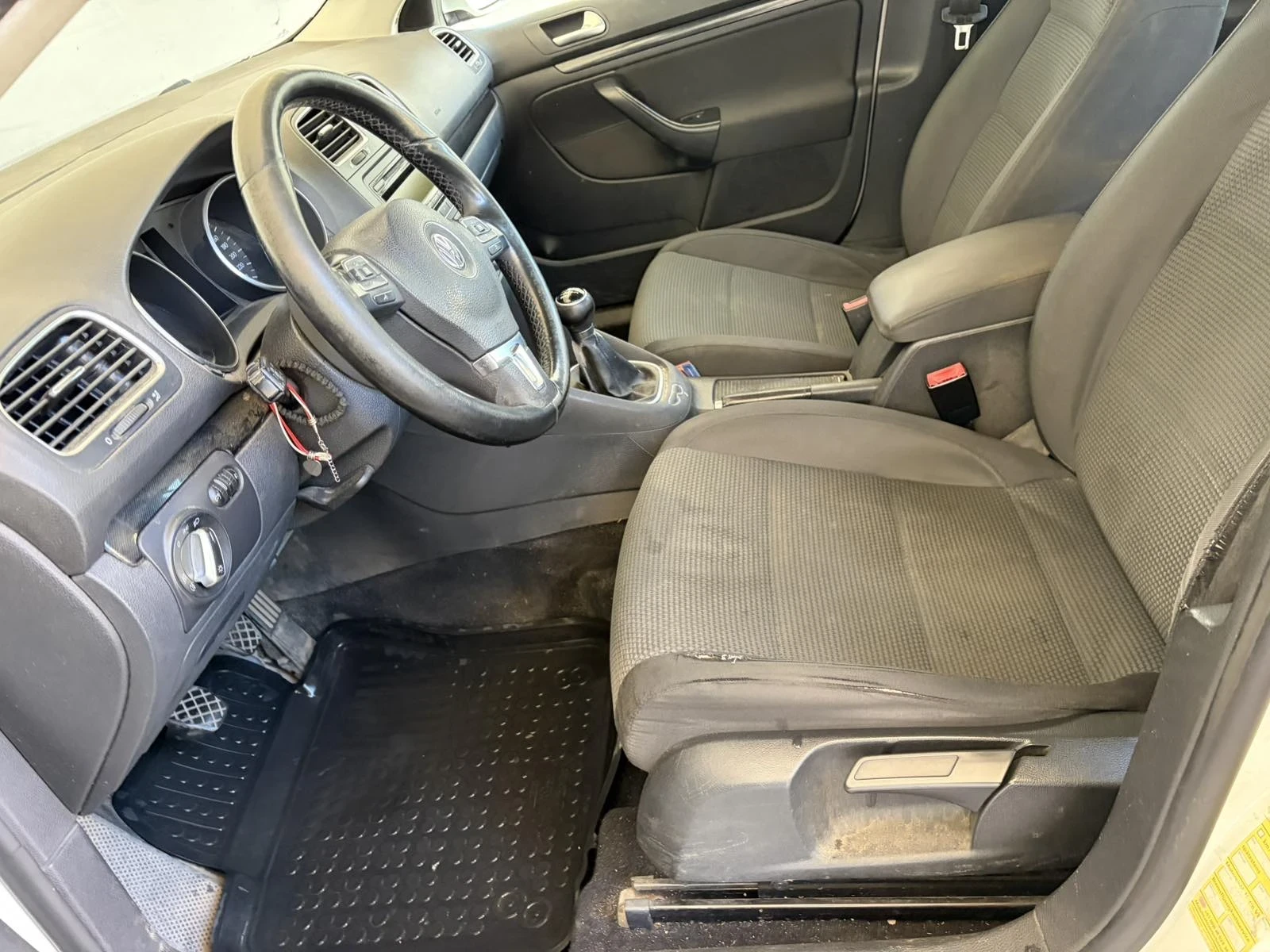 VW Golf 1.4 -122 кс, снимка 6 - Автомобили и джипове - 55997168