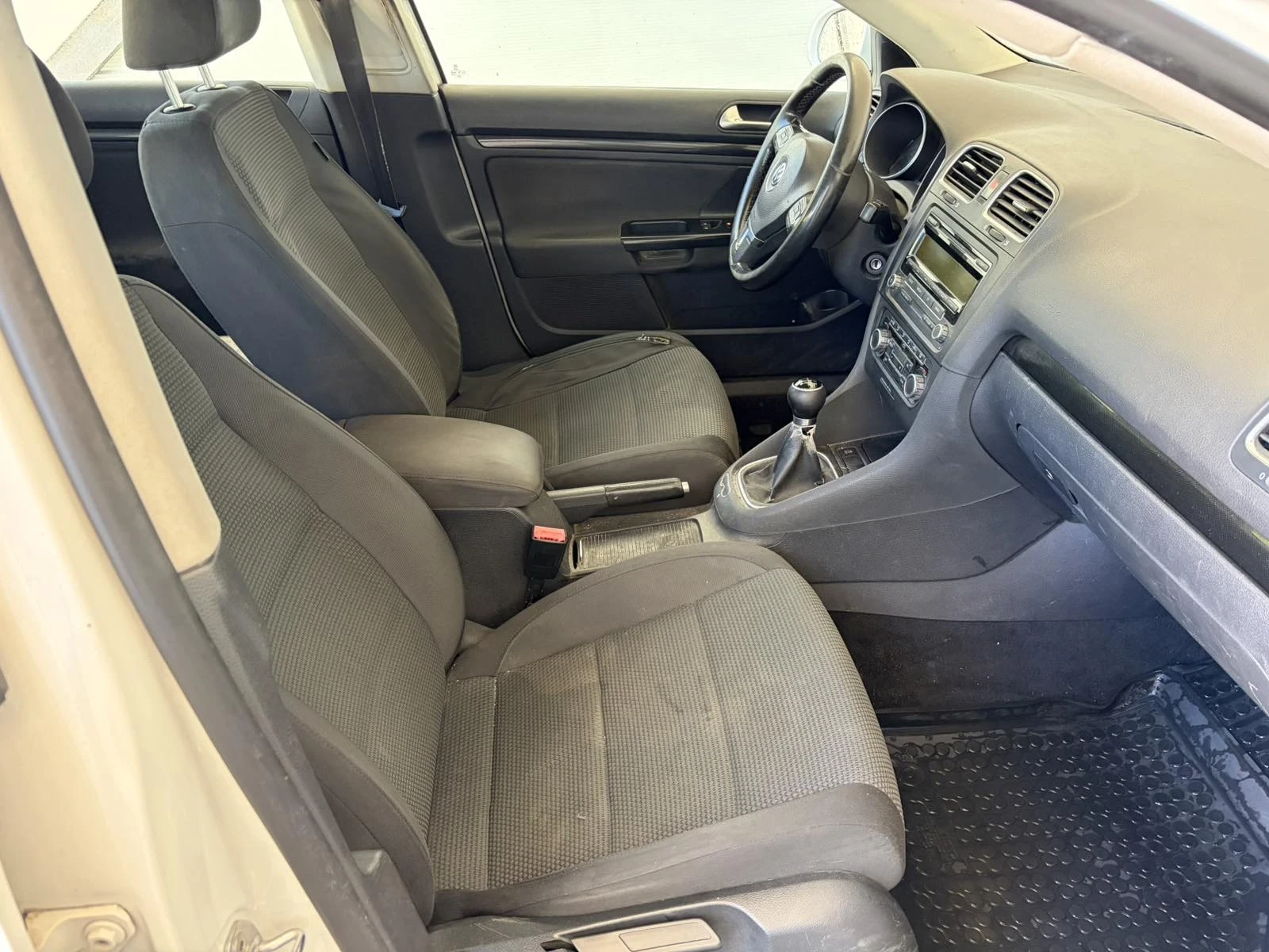 VW Golf 1.4 -122 кс, снимка 8 - Автомобили и джипове - 55997168