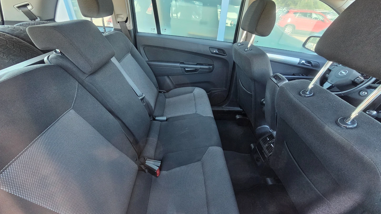 Opel Zafira 1.7CDTi/6ск./7 МЕСТА/КЛИМАТРОНИК/ПОДГРЕВ/2011г, снимка 7 - Автомобили и джипове - 56029918
