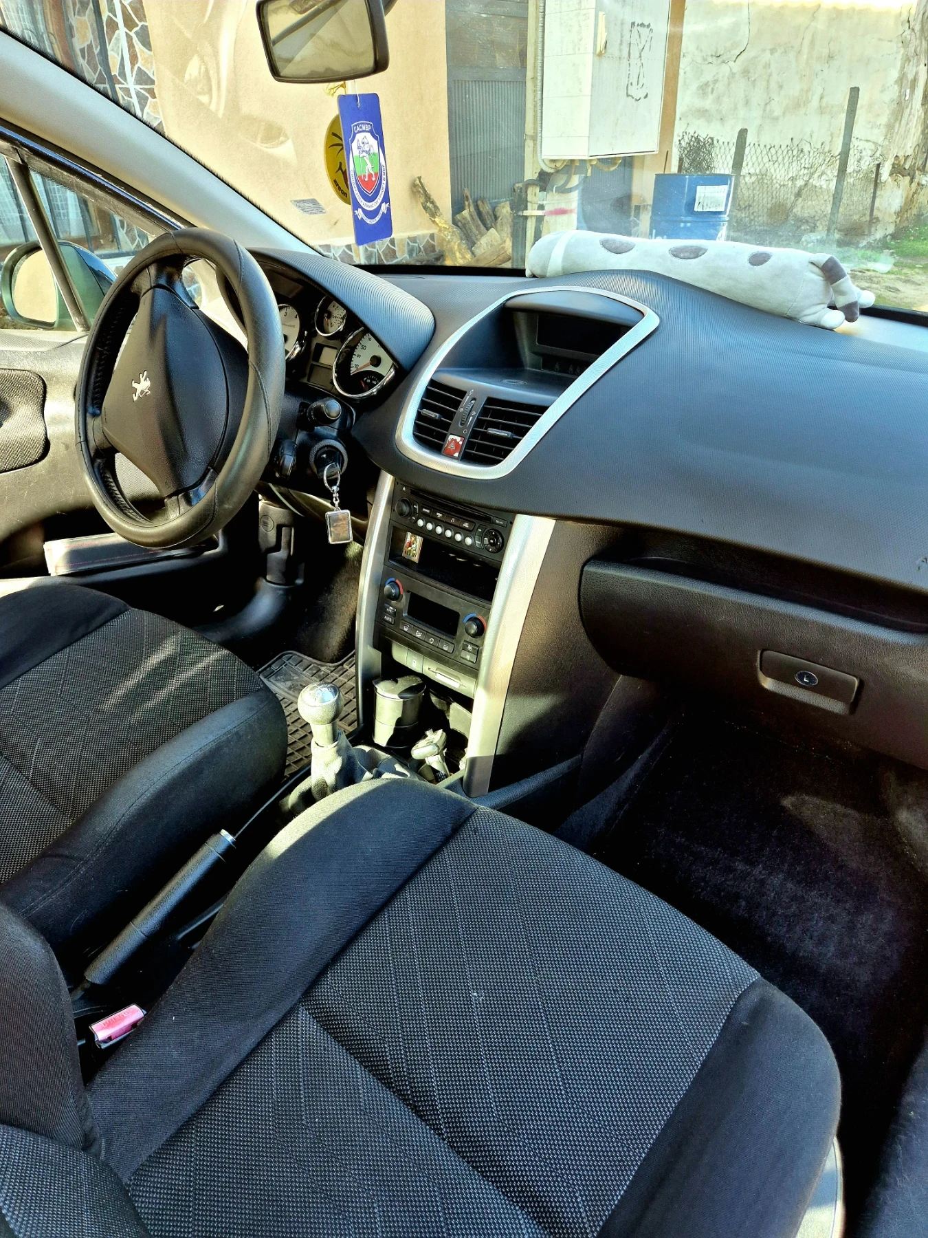 Peugeot 207, снимка 5 - Автомобили и джипове - 56213381
