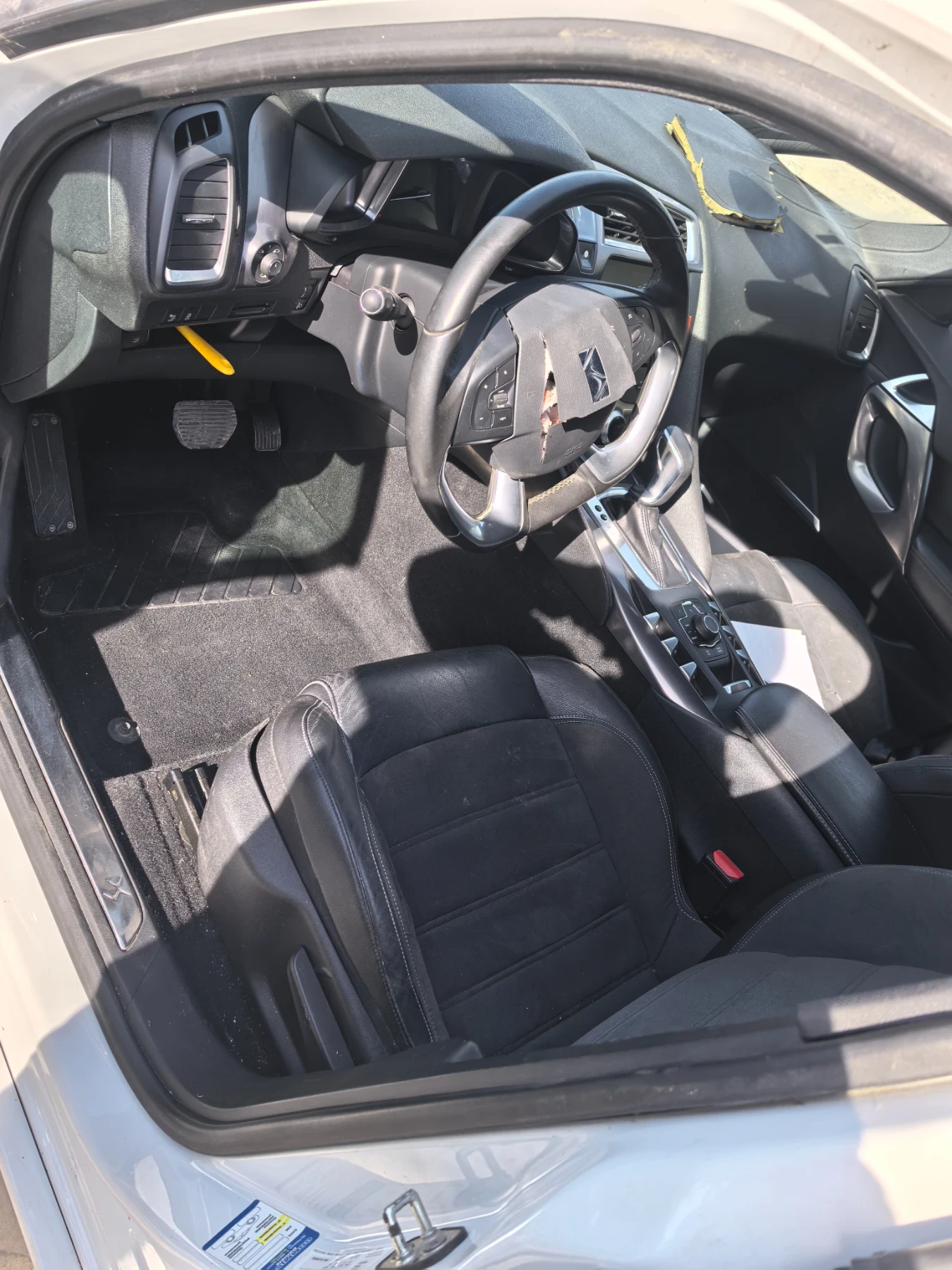 DS DS 5, снимка 12 - Автомобили и джипове - 56420402