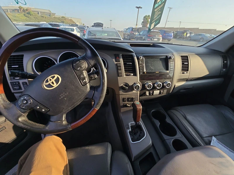 Toyota Sequoia PLATINUM AWD, снимка 11 - Автомобили и джипове - 48280296