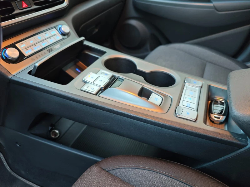 Hyundai Kona, снимка 6 - Автомобили и джипове - 52459216