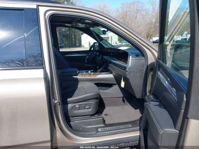 Cadillac Escalade ESV SPORT PLATINUM 4x4 - изображение 5