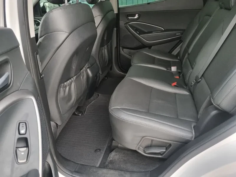 Hyundai Santa fe 2.0, снимка 15 - Автомобили и джипове - 54255445