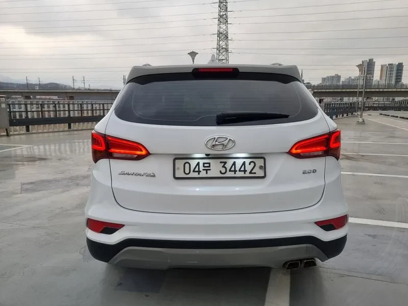 Hyundai Santa fe 2.0, снимка 3 - Автомобили и джипове - 54255445