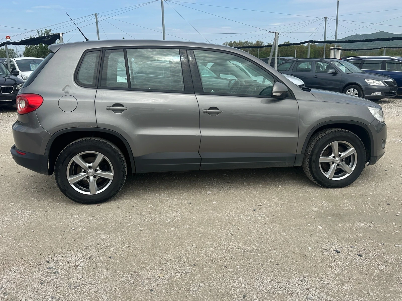 VW Tiguan 2.0/140кс 4х4 климатроник - изображение 8