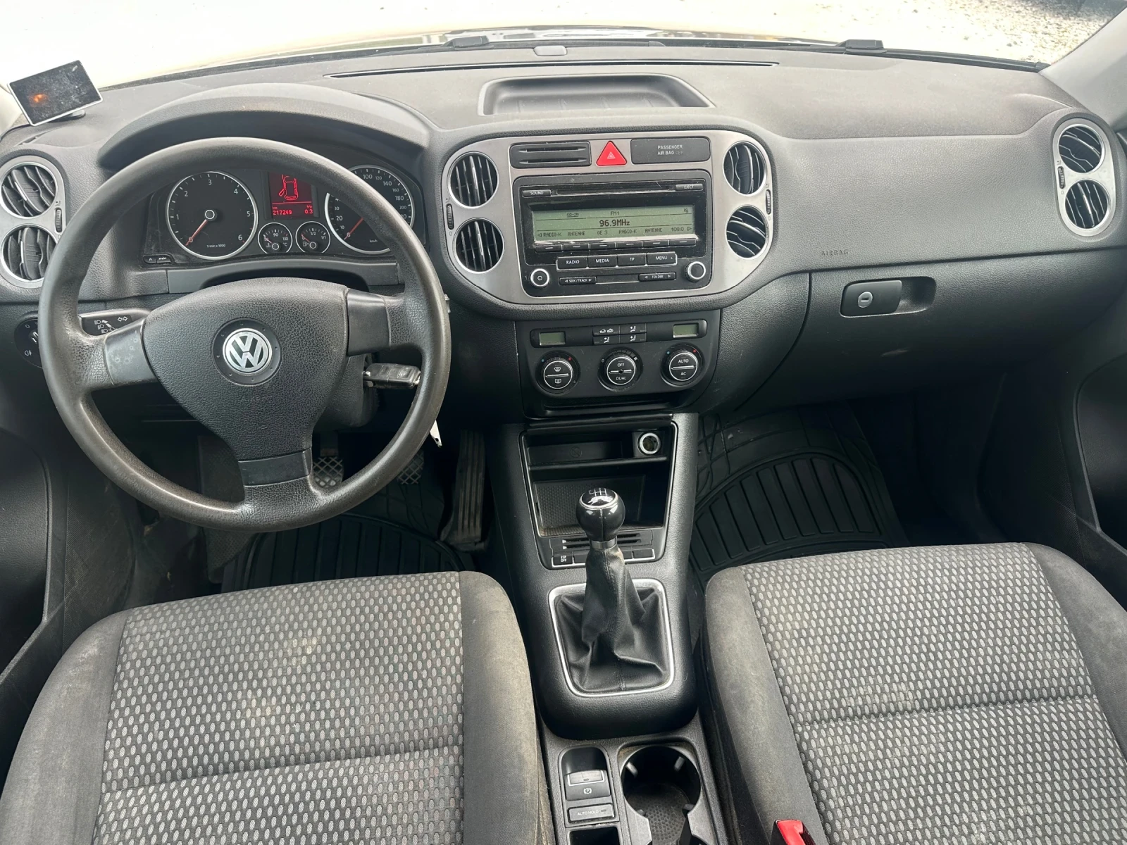 VW Tiguan 2.0/140кс 4х4 климатроник - изображение 10