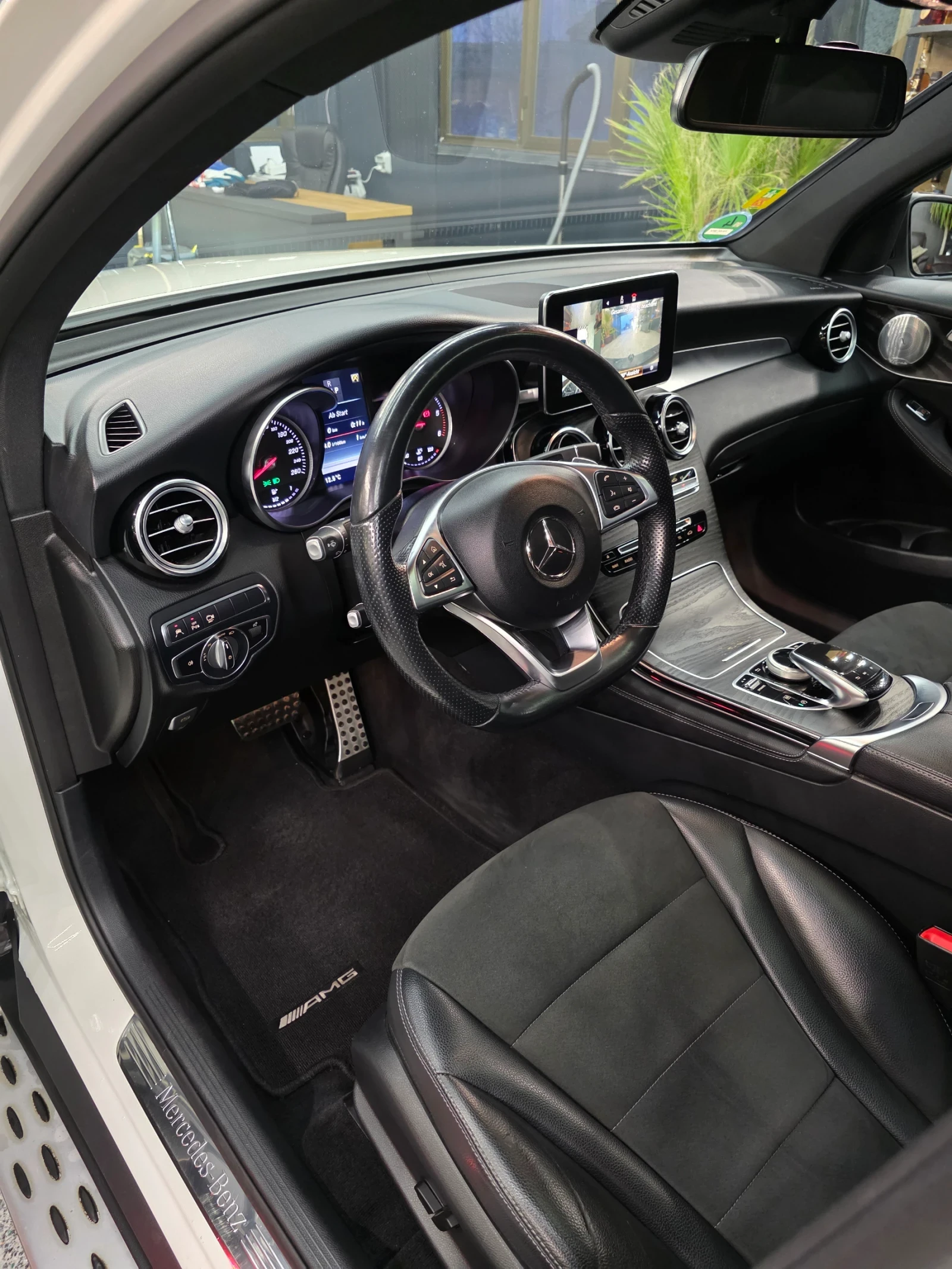 Mercedes-Benz GLC 350 Капарирана !!! AMG BURMESTER 360 - изображение 10