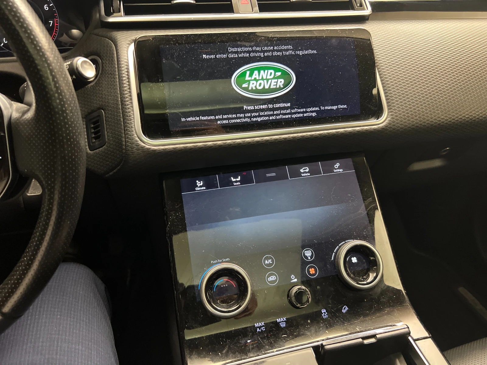Land Rover Range Rover Velar * S * БЕЗ ПЪРВОНАЧАЛНА ВНОСКА*  - изображение 10