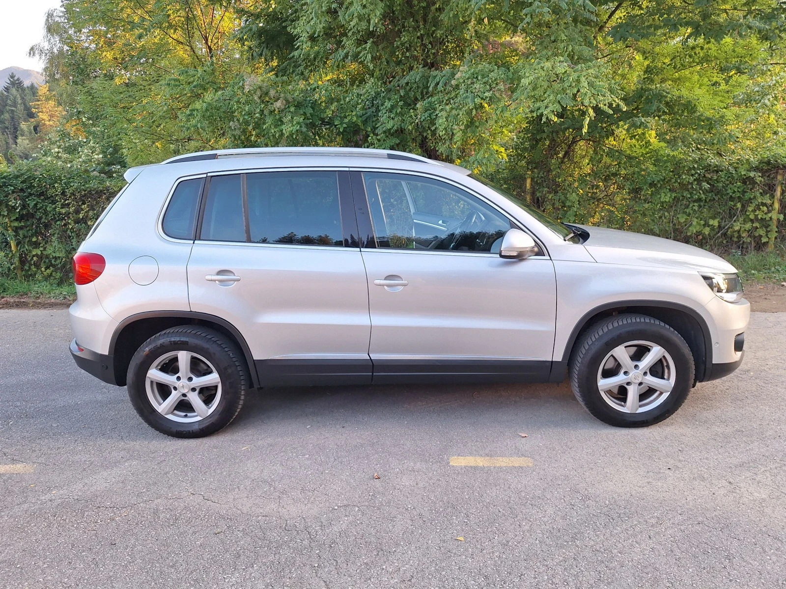 VW Tiguan 2.0 TSI   4х4 - изображение 6