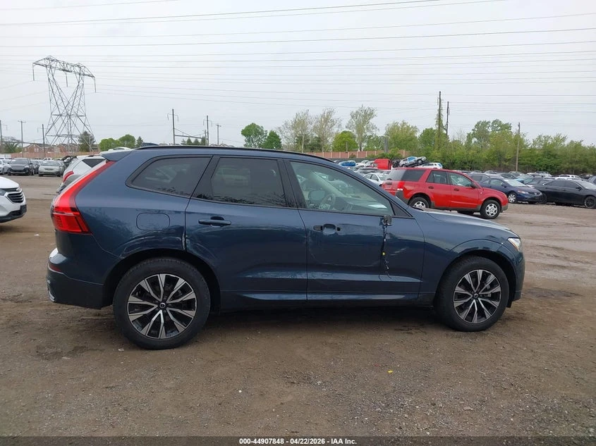 Volvo XC60 2.0l B5 Core Dark Theme, снимка 6 - Автомобили и джипове - 54368406