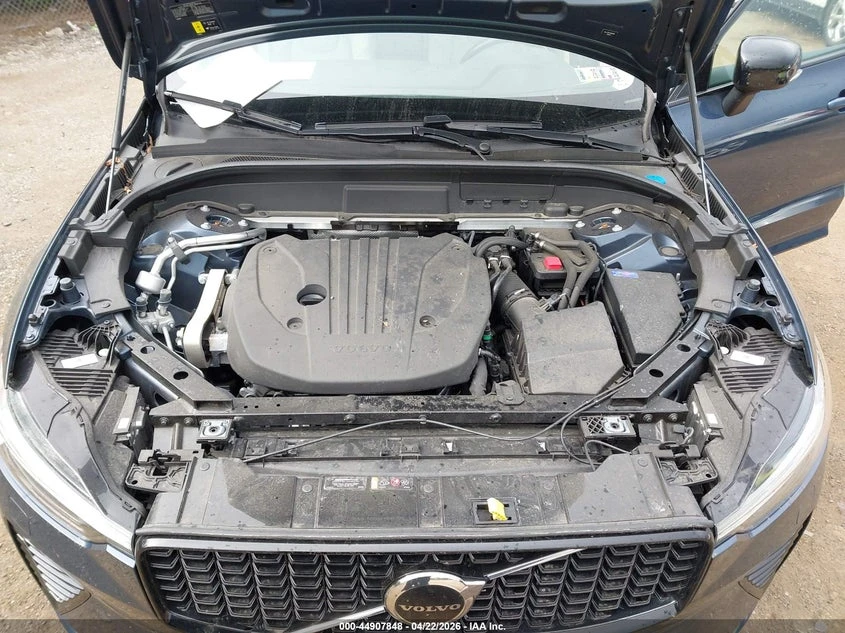 Volvo XC60 2.0l B5 Core Dark Theme, снимка 10 - Автомобили и джипове - 54368406