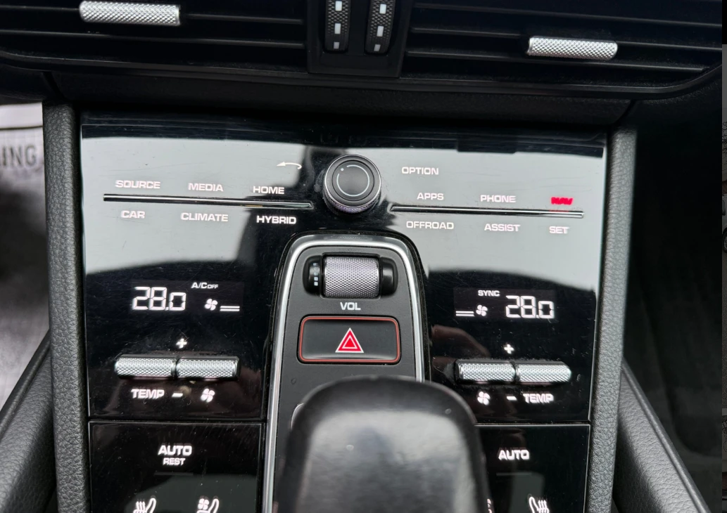 Porsche Cayenne E-HYBRID AWD, снимка 3 - Автомобили и джипове - 54631860