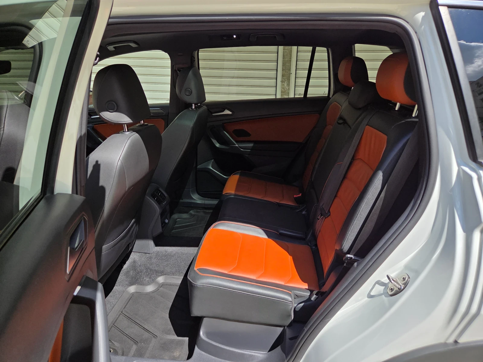 VW Tiguan AllSpace R-Line, снимка 12 - Автомобили и джипове - 54682464