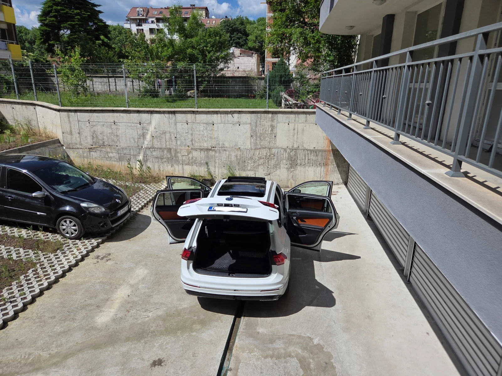 VW Tiguan AllSpace R-Line, снимка 9 - Автомобили и джипове - 54682464
