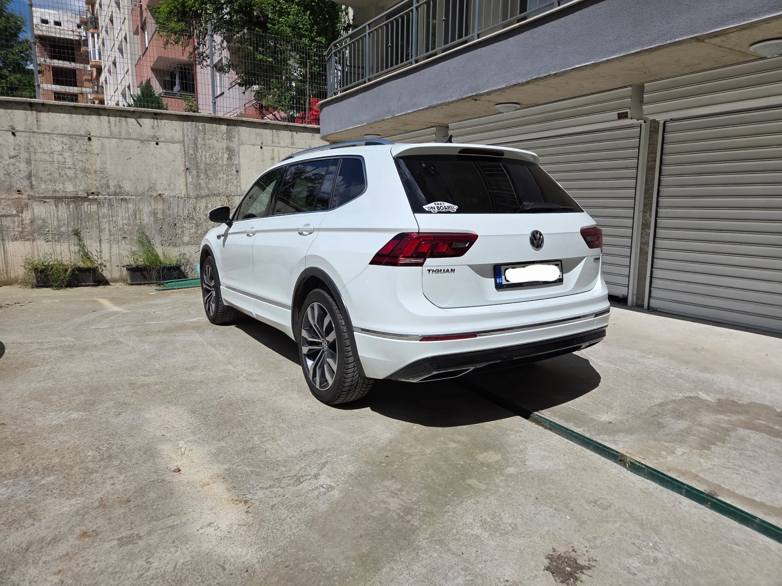 VW Tiguan AllSpace R-Line, снимка 7 - Автомобили и джипове - 54682464