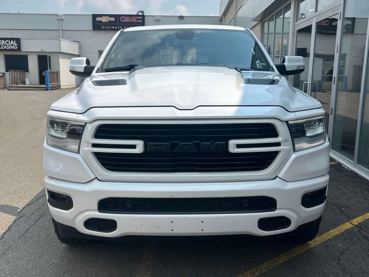Dodge RAM 1500 * Sport * CARFAX * БЕЗ ПЪРВОНАЧАЛНА ВНОСКА, снимка 6 - Автомобили и джипове - 55129692