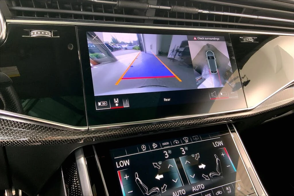 Audi SQ8 4.0T* BLACK OPTIC* B&O* HEAD UP* CARBON* 360 CAM* , снимка 12 - Автомобили и джипове - 55303460