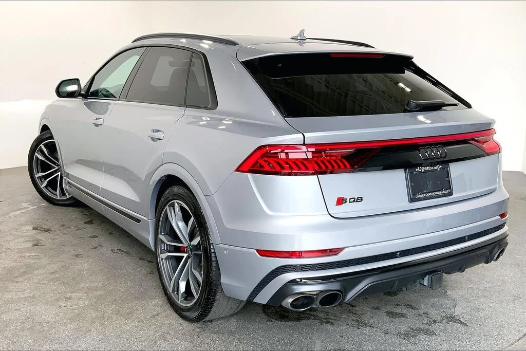 Audi SQ8 4.0T* BLACK OPTIC* B&O* HEAD UP* CARBON* 360 CAM* , снимка 4 - Автомобили и джипове - 55303460
