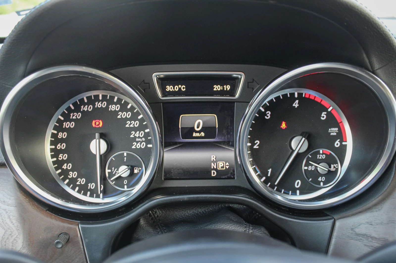 Mercedes-Benz GL 350 Mercedes-Benz GL 350 BlueTEC 4MATIC AMG Line , снимка 15 - Автомобили и джипове - 55339394