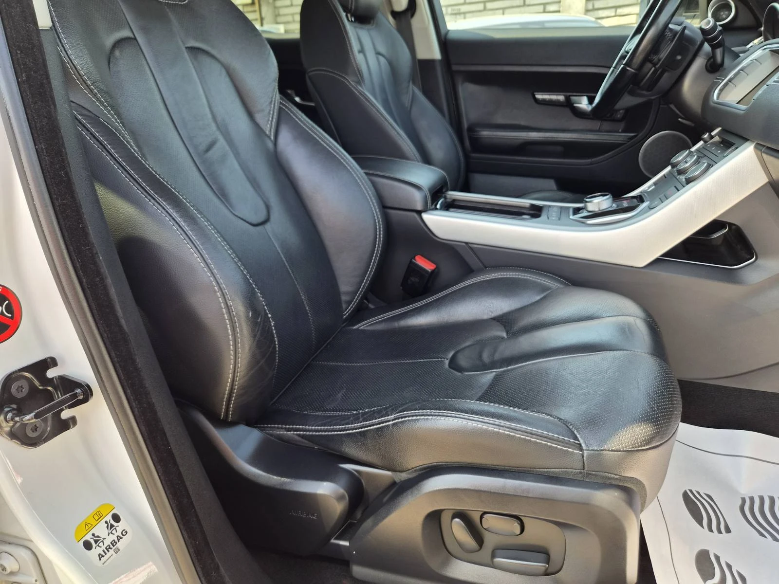 Land Rover Range Rover Evoque 2.2D-190кс-203.000км-DYNAMIC, снимка 14 - Автомобили и джипове - 55778595