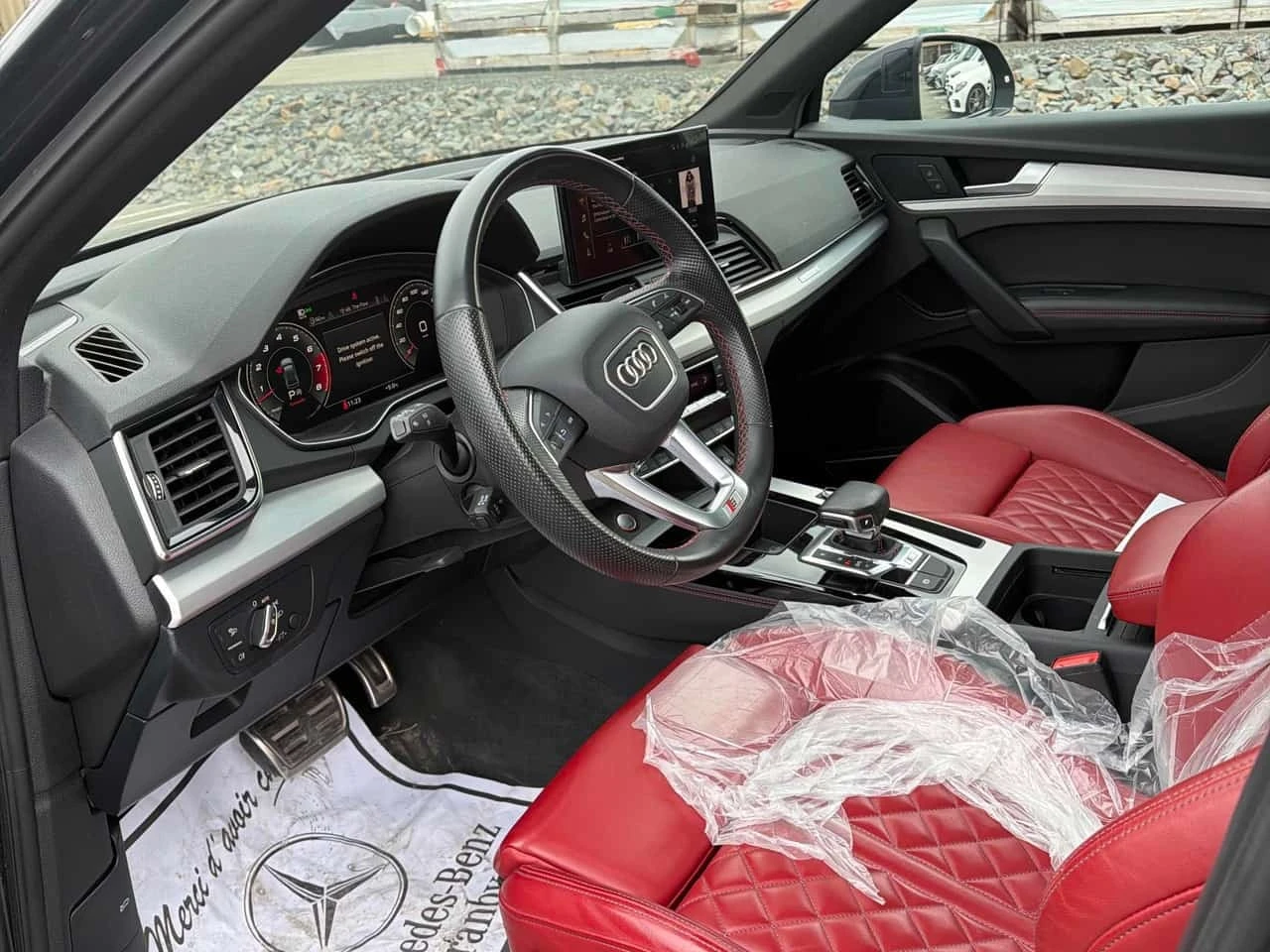 Audi SQ5 * Technik * CARFAX *  ДИСТРОНИК * ПАНОРАМА * , снимка 6 - Автомобили и джипове - 56622493