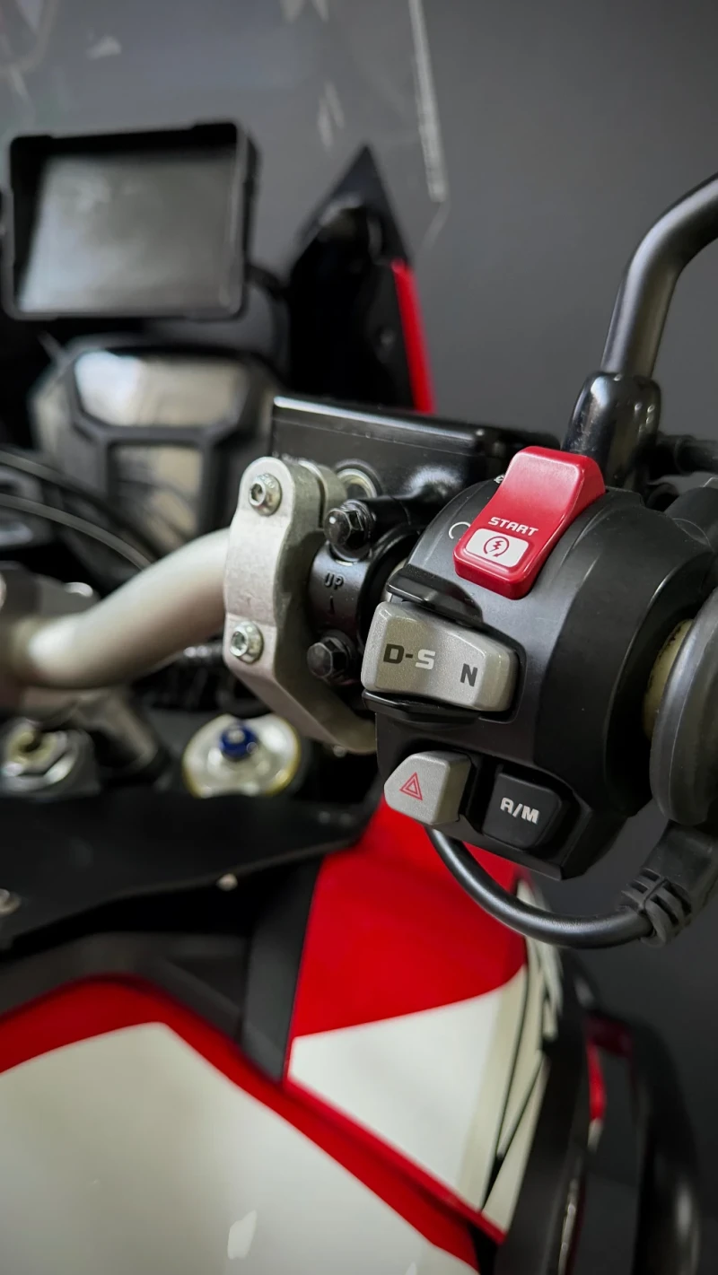 Honda Crf 1000 Africa Twin ABS/Bluetooth/Navi/Led 18 000 км, снимка 10 - Мотоциклети и мототехника - 53502336