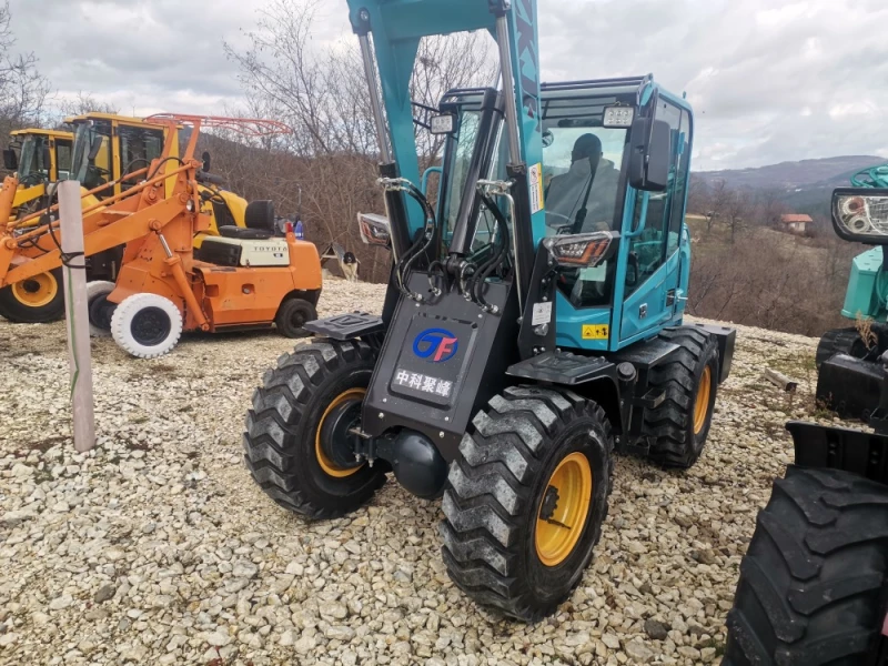Трактор Kubota НОВИ ТОВАРАЧИ 4Х4, снимка 3 - Селскостопанска техника - 52770188