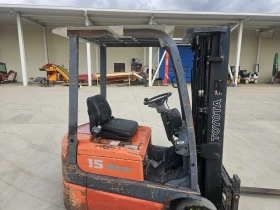 Електрокар Toyota, снимка 1