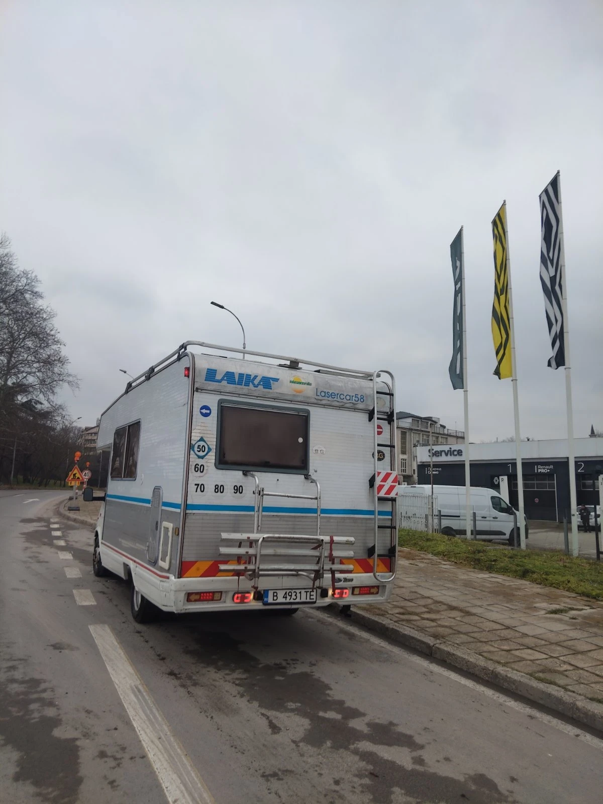 Кемпер Ford Транзит , снимка 8 - Каравани и кемпери - 54335107