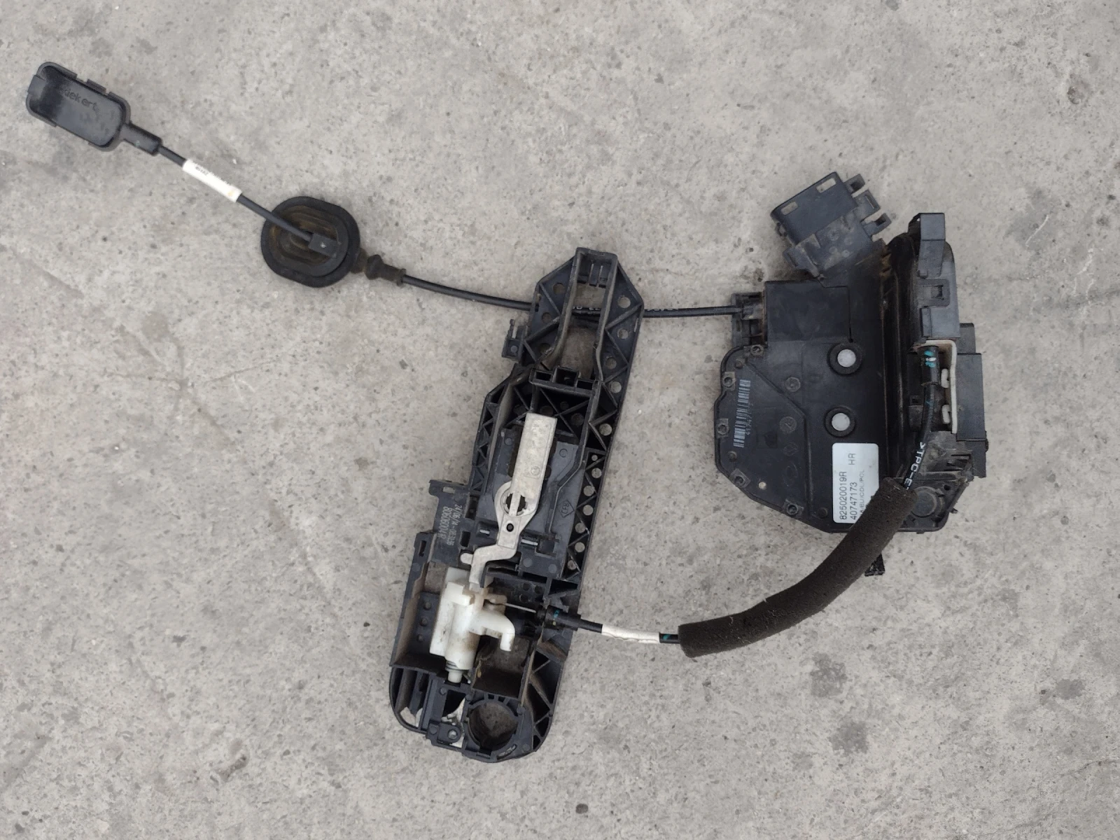 825020019R       Renault Fluence  40747173 | Mobile.bg   4