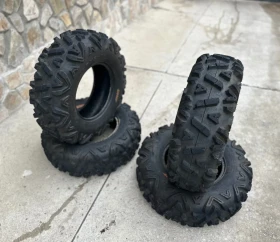 Гуми, снимка 1