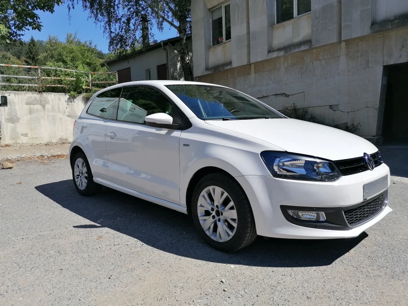 VW Polo Life, снимка 1 - Автомобили и джипове - 49031745