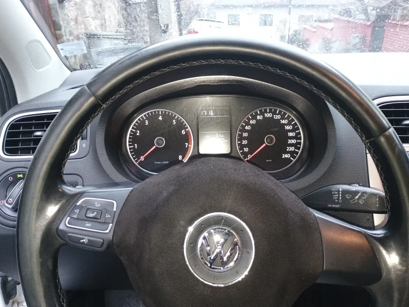 VW Polo Life, снимка 13 - Автомобили и джипове - 49031745