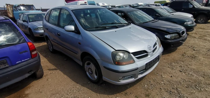 Nissan Almera tino 2.2, снимка 3 - Автомобили и джипове - 50821211