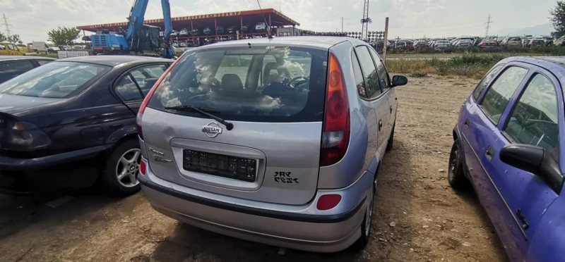 Nissan Almera tino 2.2, снимка 4 - Автомобили и джипове - 50821211
