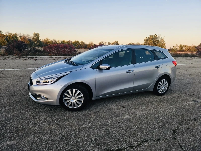 Kia Ceed Kia Ceed 1.6 GDI Trend Автомат  Реални 141 000 , снимка 2 - Автомобили и джипове - 52542874