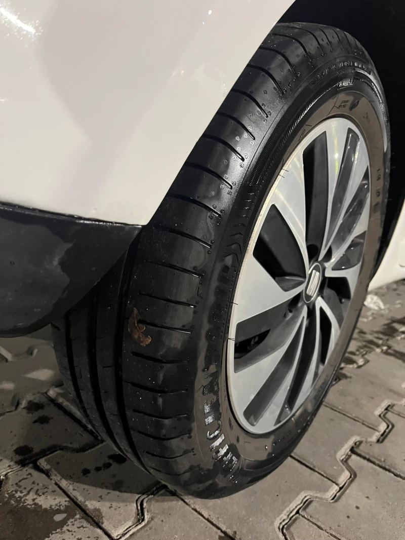 Seat Ibiza, снимка 13 - Автомобили и джипове - 52305365