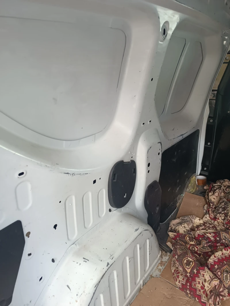 Dacia Dokker фабрична газ, снимка 9 - Автомобили и джипове - 52378021