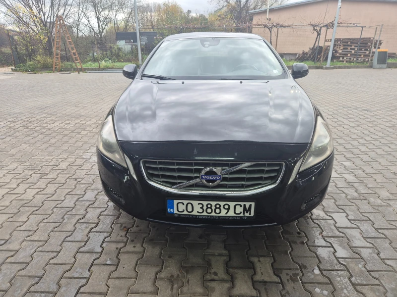 Volvo V60 D3/D4, снимка 2 - Автомобили и джипове - 52505933