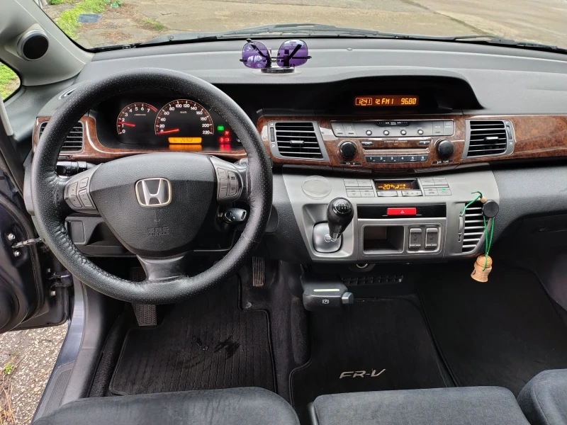 Honda Fr-v 2, 0 i-vtec, снимка 9 - Автомобили и джипове - 53293671