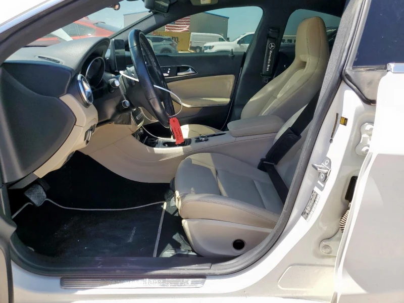 Mercedes-Benz CLA 250, снимка 7 - Автомобили и джипове - 53467514