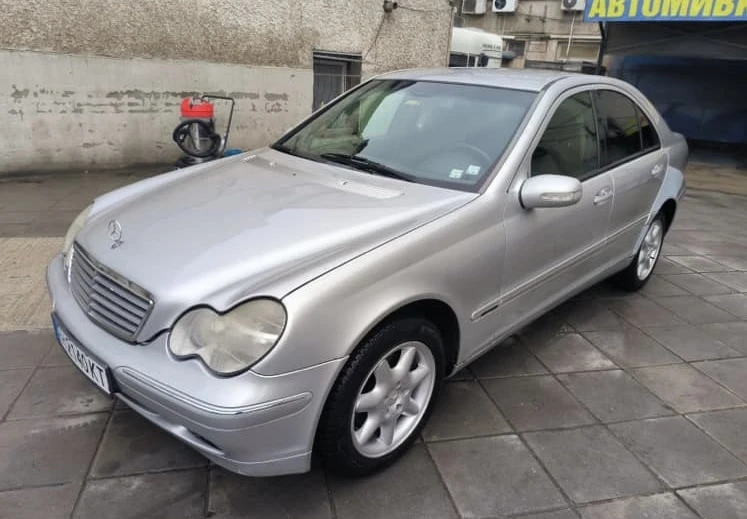 Mercedes-Benz C 220  - изображение 7