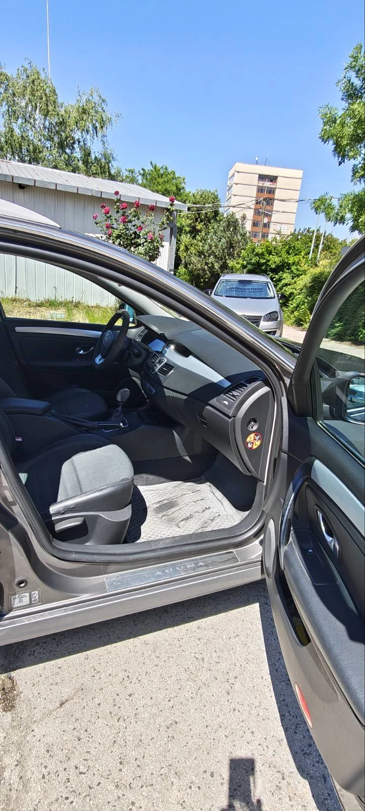 Renault Laguna, снимка 9 - Автомобили и джипове - 54721426