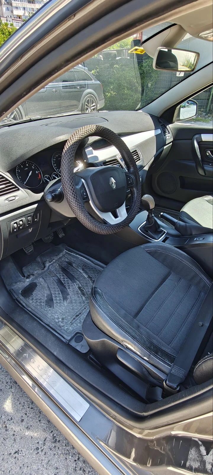 Renault Laguna, снимка 6 - Автомобили и джипове - 54721426