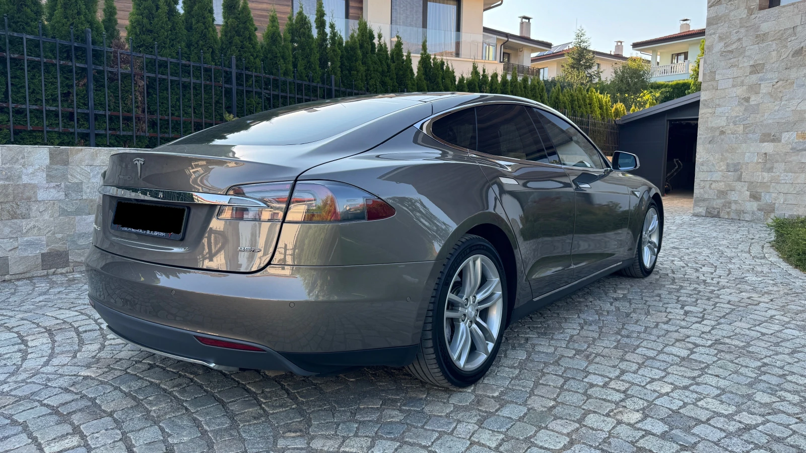 Tesla Model S 85D - изображение 4