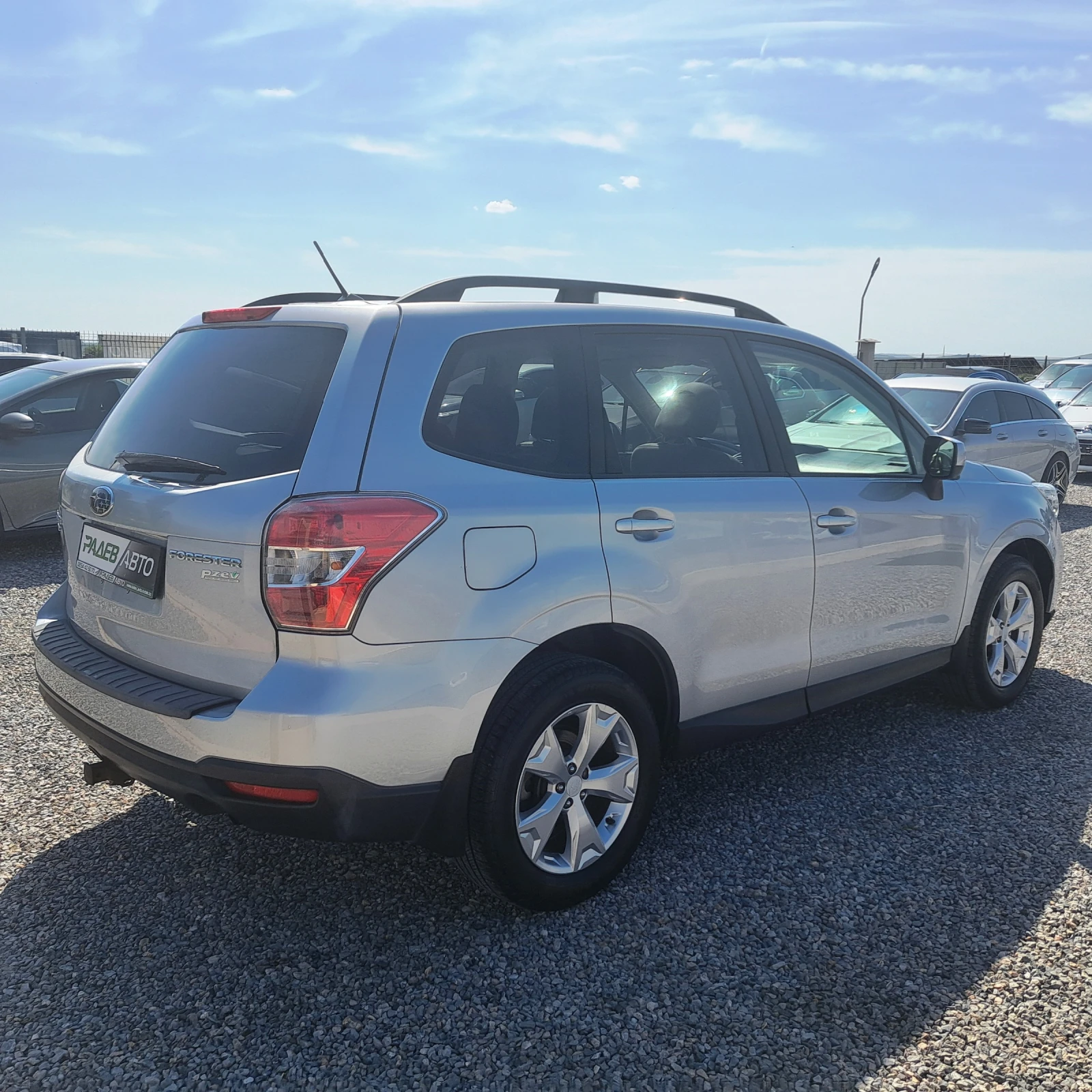 Subaru Forester 2.5 i* 170 к.с* AWD* AUTOMATIC* PANO* CAMERA* ТОP* - изображение 7