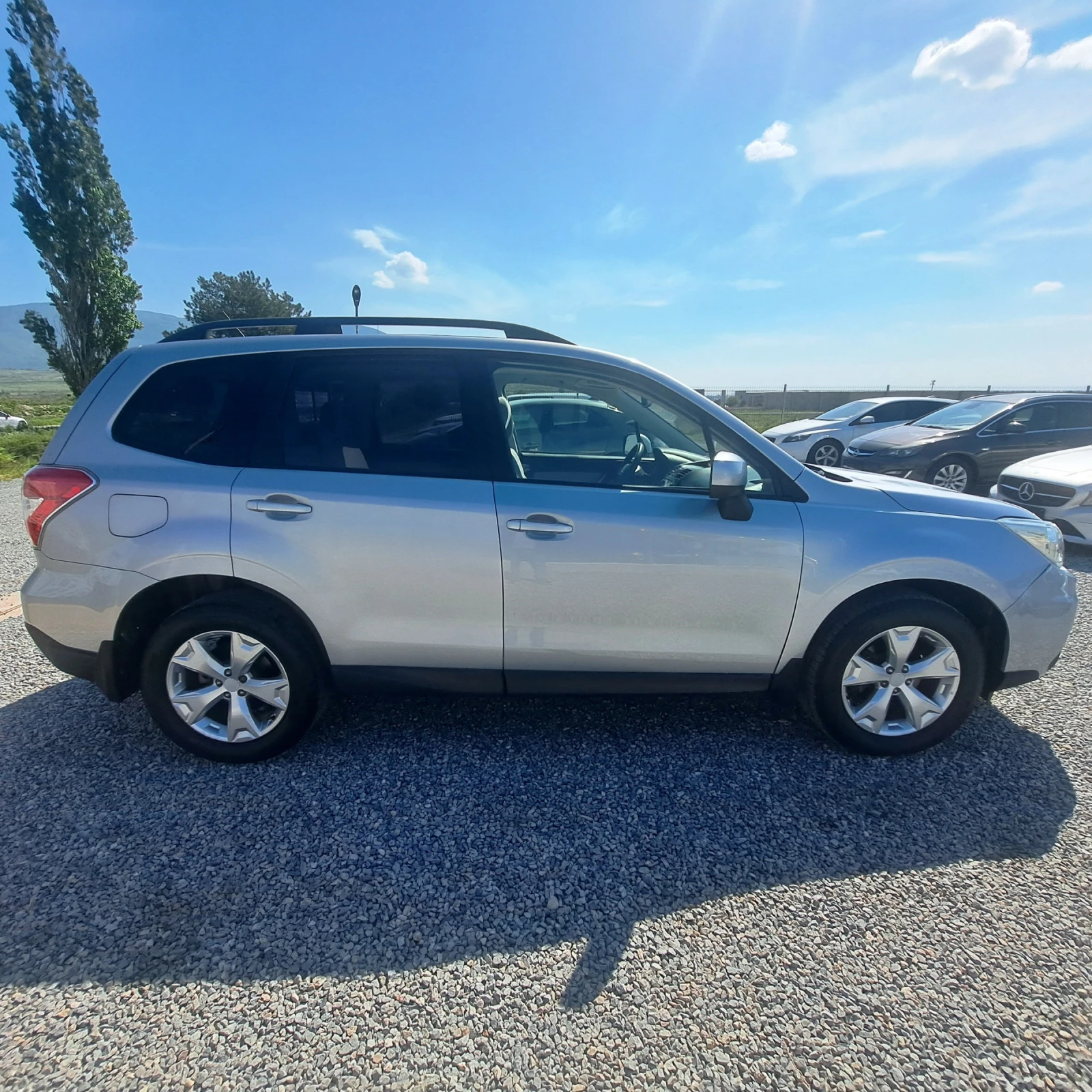 Subaru Forester 2.5 i* 170 к.с* AWD* AUTOMATIC* PANO* CAMERA* ТОP* - изображение 6